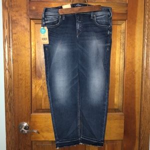 Silver Jeans Cropped Skinny. New with Tags